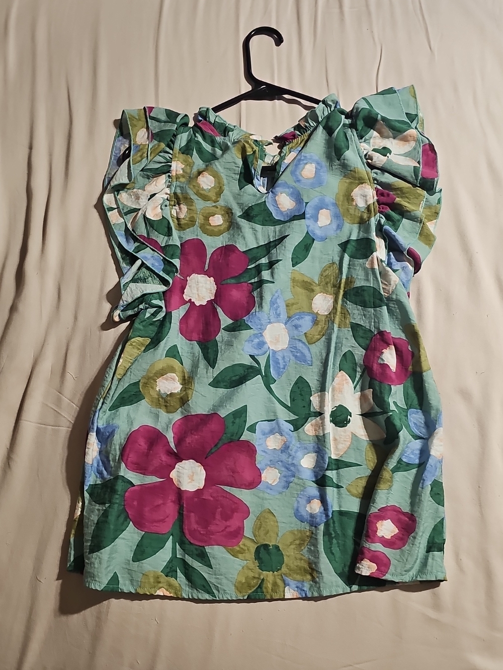 entro Green Floral Ruffle Sleeve Blouse